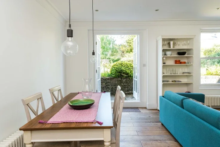 Flat Priory Road in Greater London