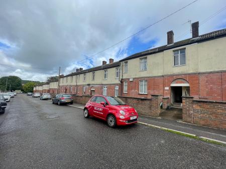 Flat Ordnance Road in Tidworth