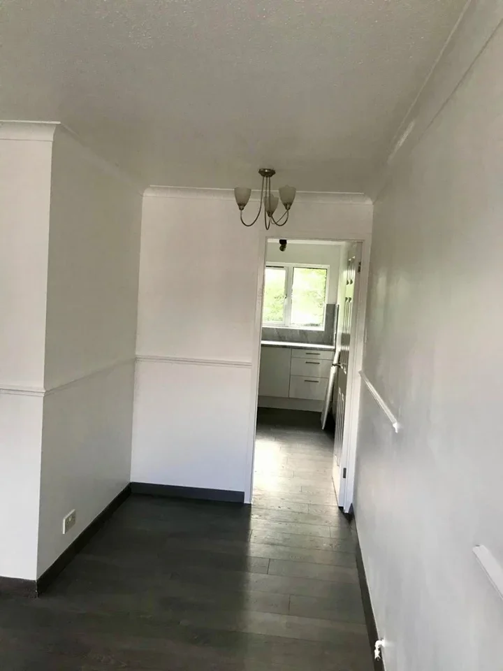 Flat Mandeville Road in Greater London