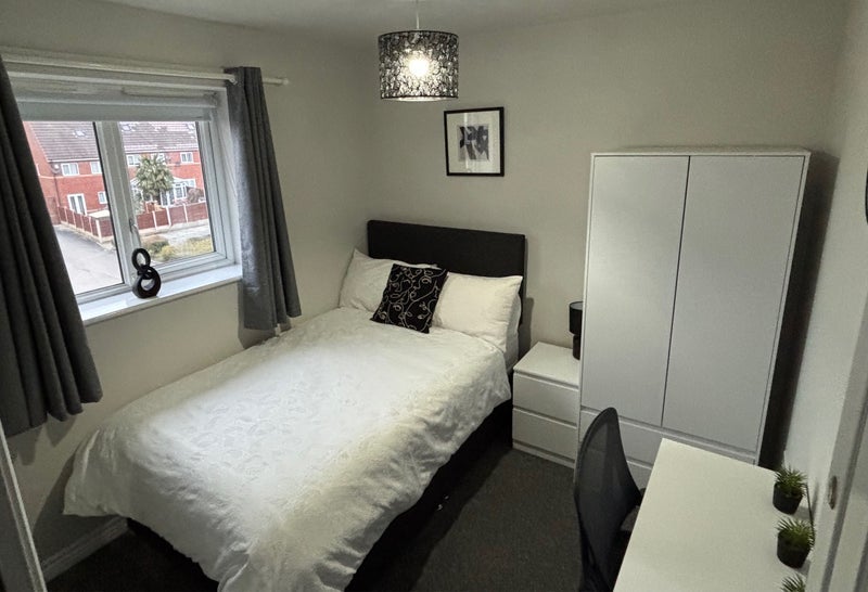 Room Moston Lane in Manchester