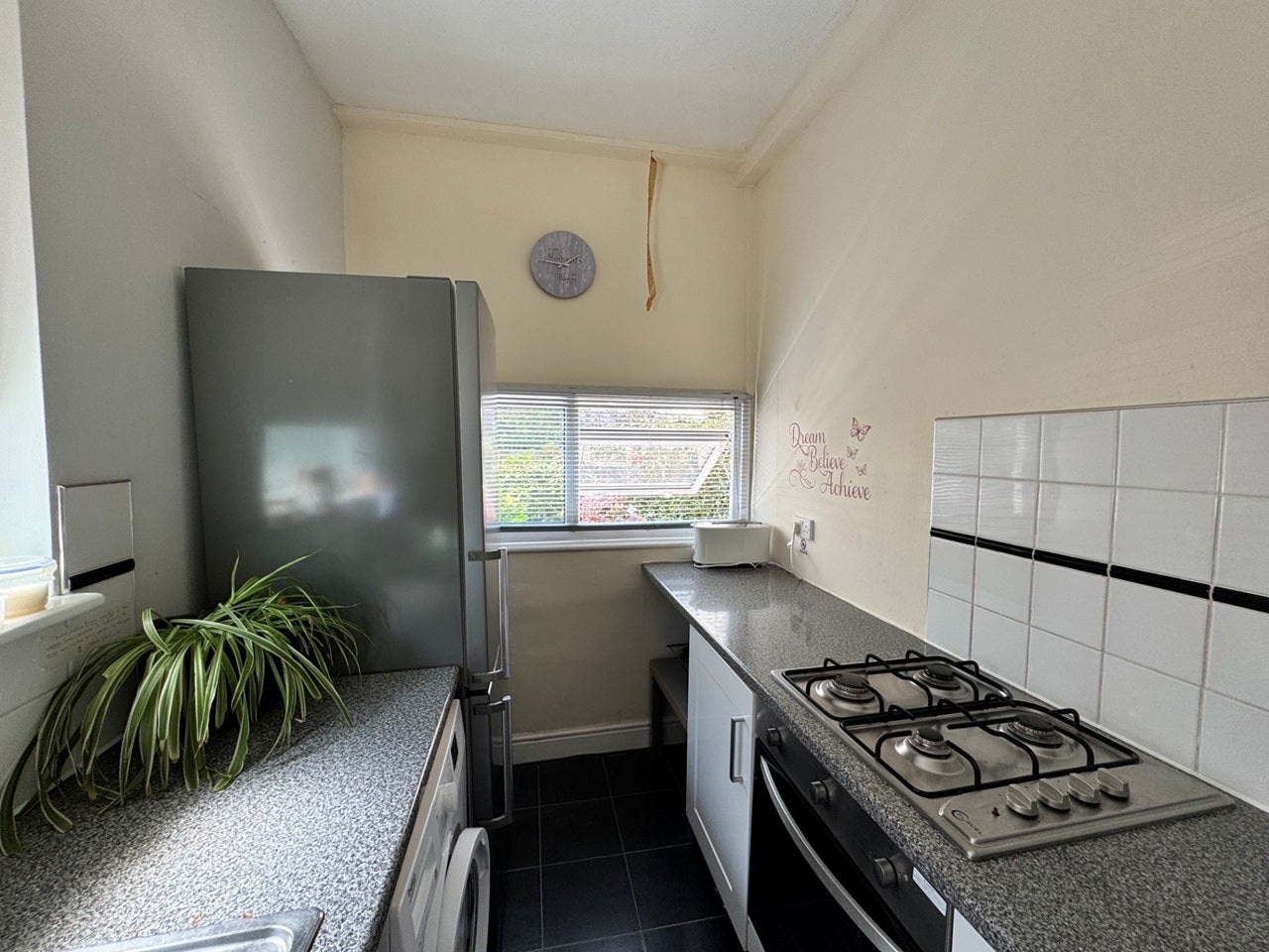 Flat Tyrrel Drive in Southend-on-Sea