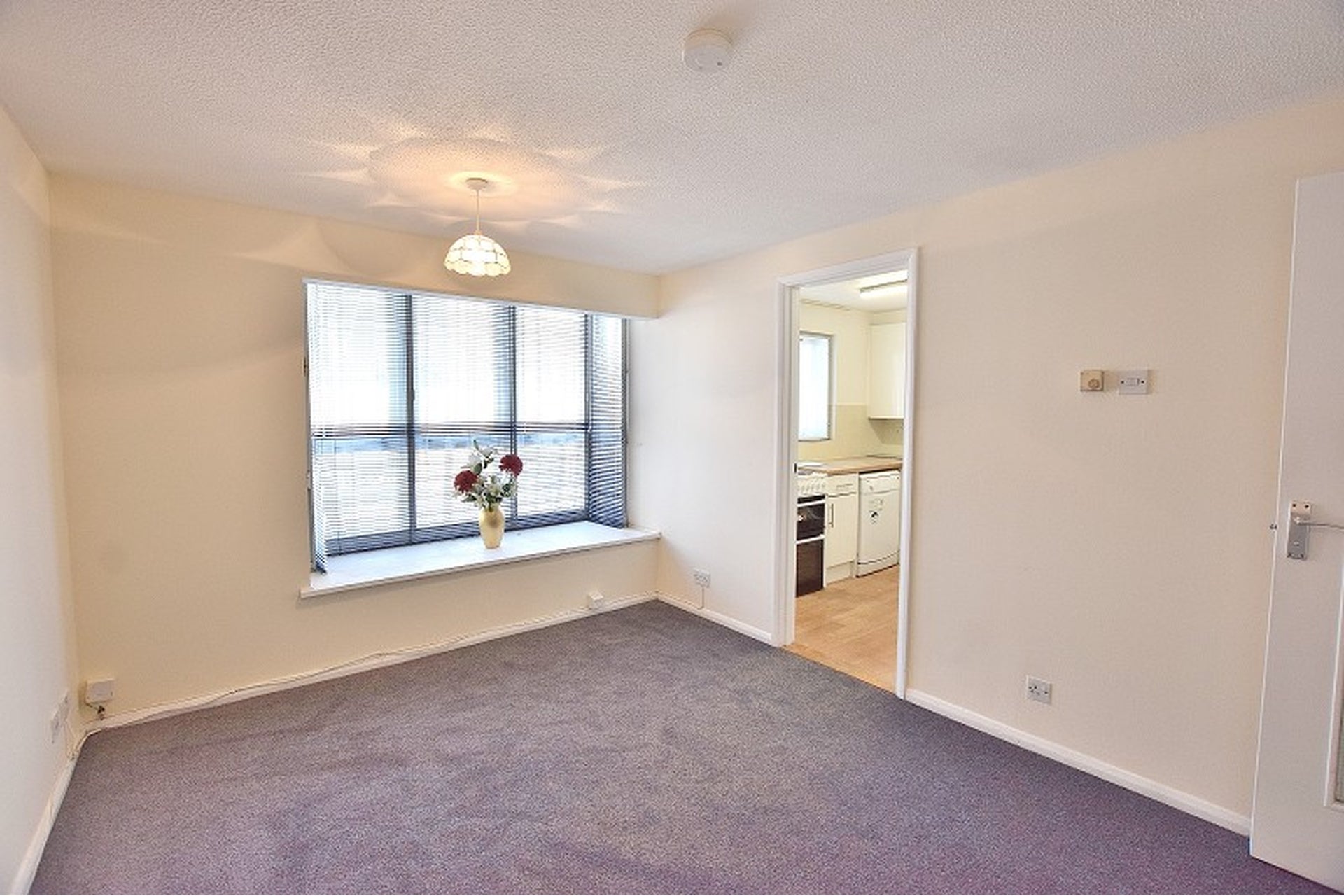 Flat Alderman's Hill in Greater London