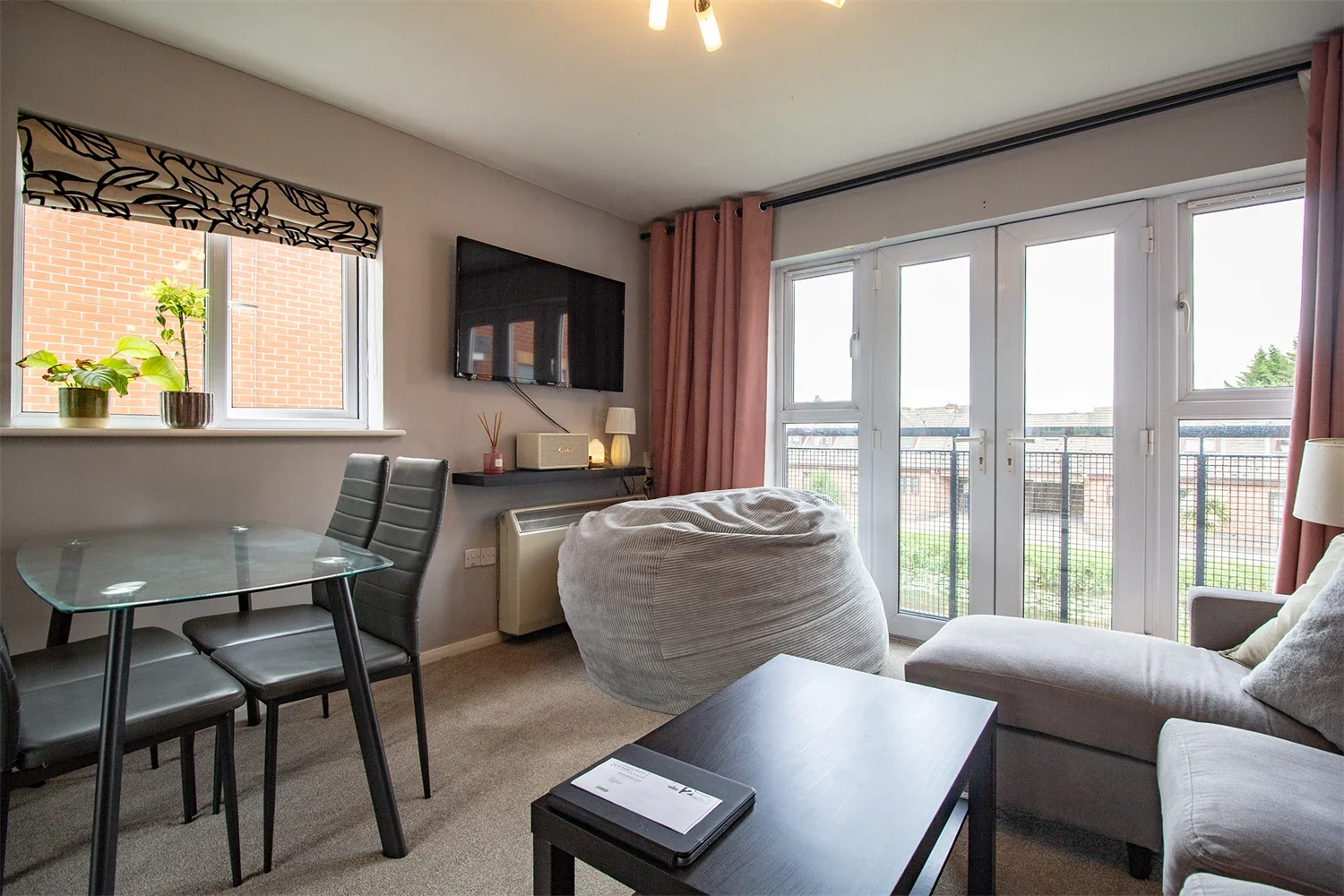 Flat Barnsdale Close in Charnwood