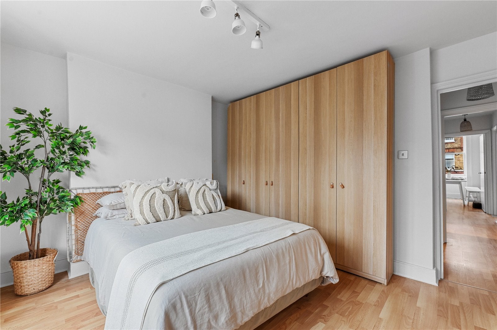 Flat Nottingham Place in City of Westminster