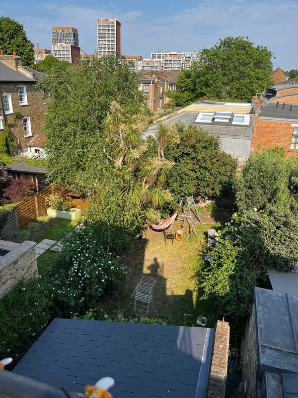 House De Beauvoir Road in Greater London
