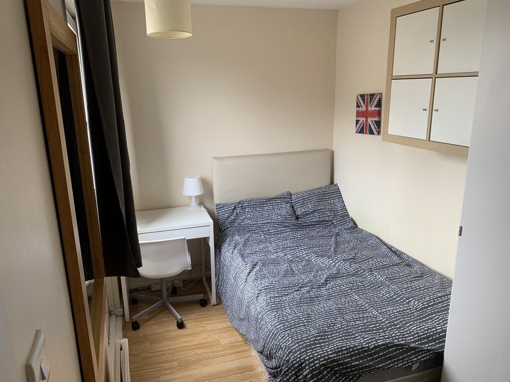 Room Gernon Road in Greater London