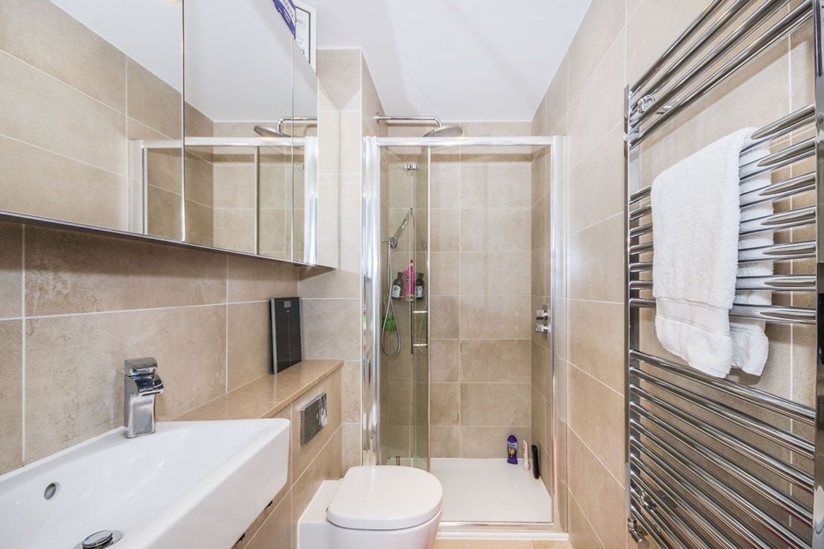 Flat Ruskin Square in Greater London