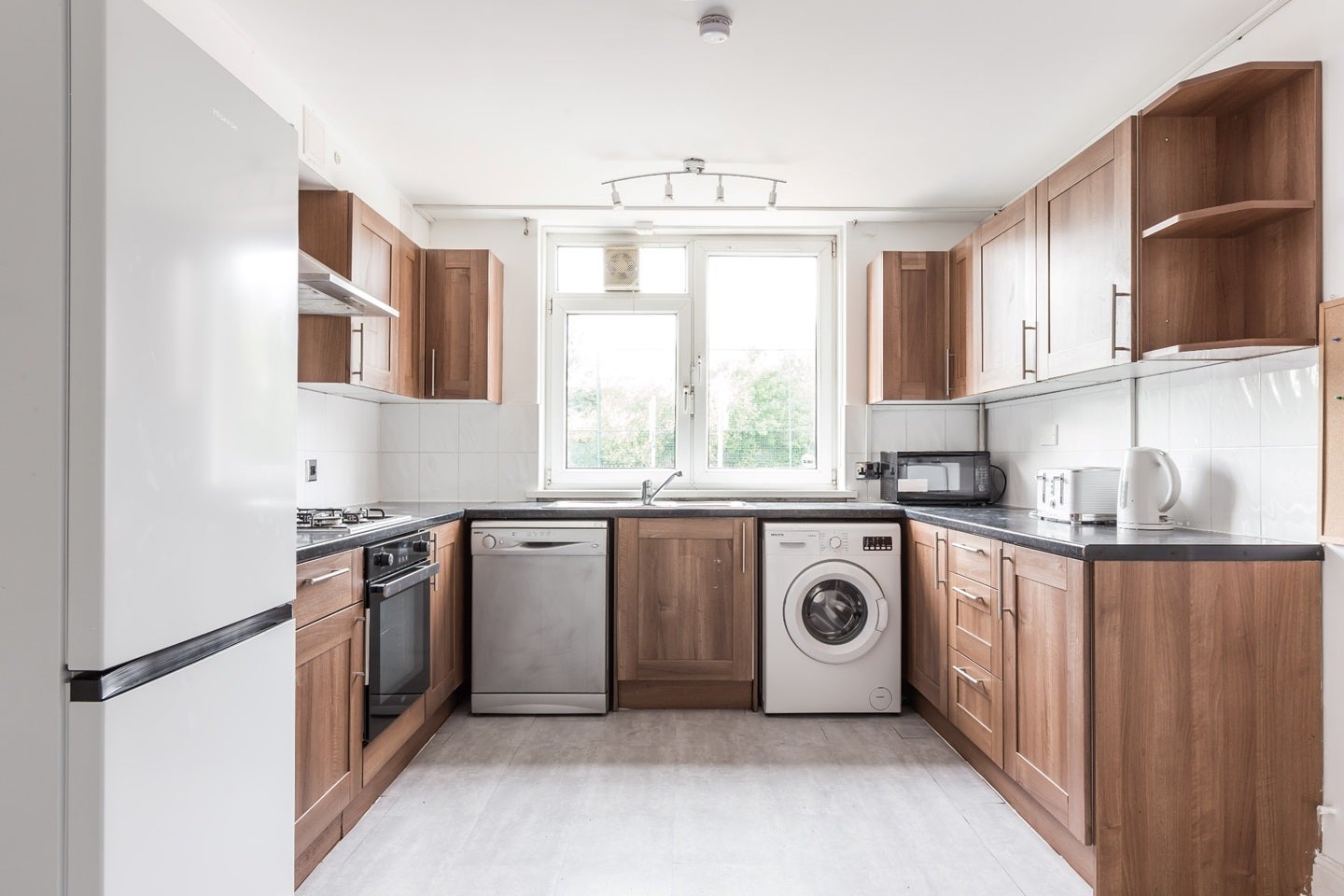 Flat Stebondale Street in Greater London