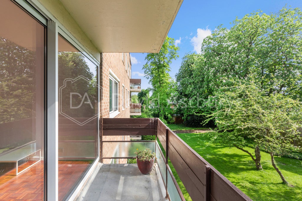 Flat Stanhope Gardens in Greater London