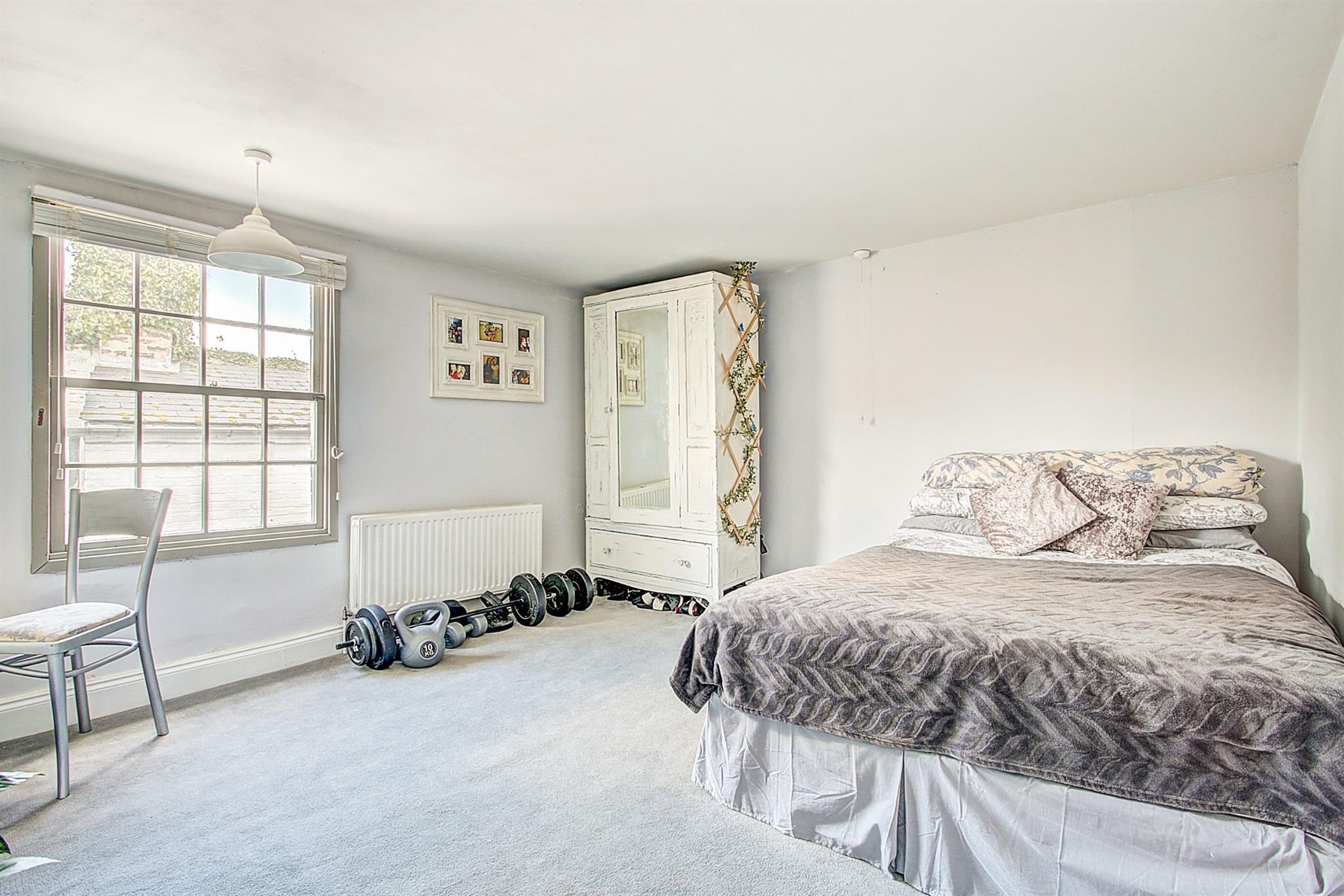 Flat Little Whyte in Huntingdonshire