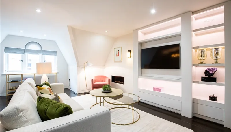 Flat Duke Street in London