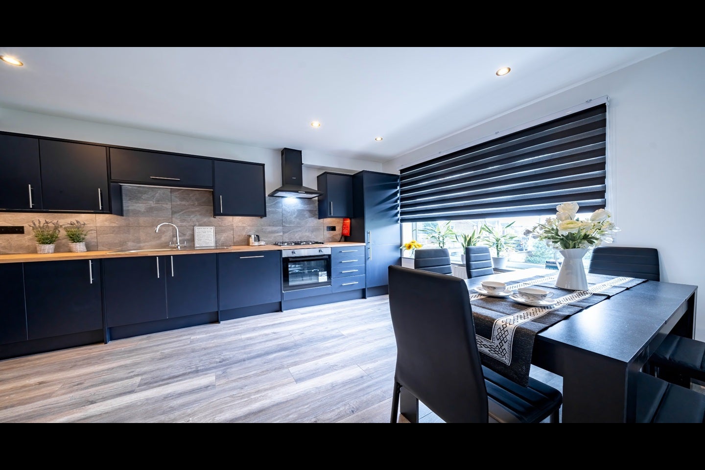 Room Lentmead Road in Greater London