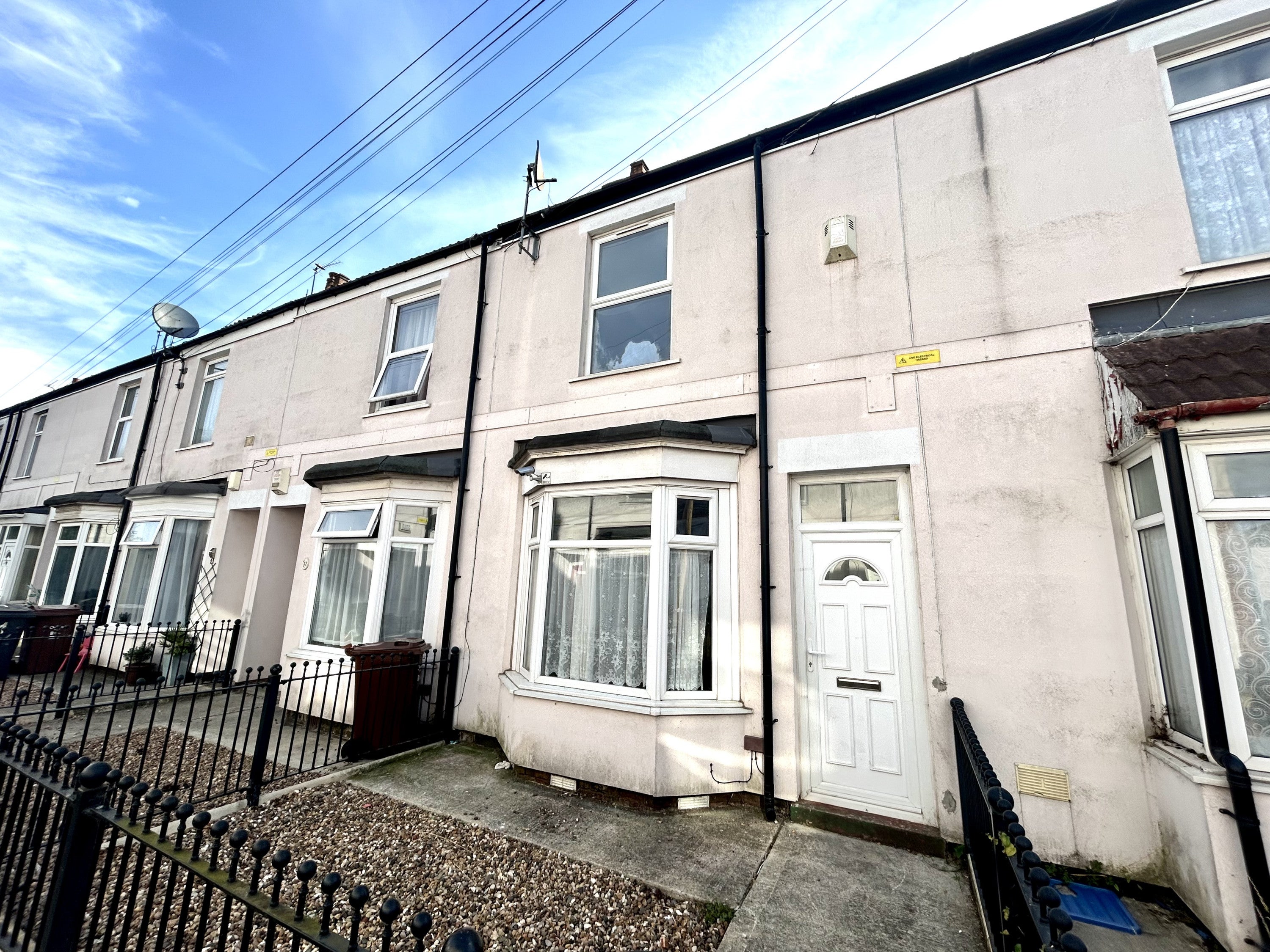 House Lois Crescent in Hull