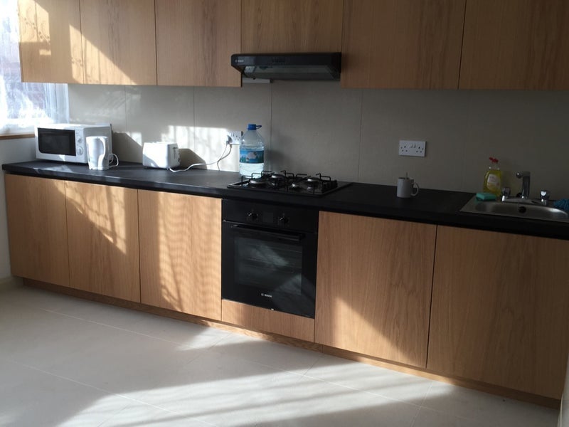 Room Sturrock Close in Greater London