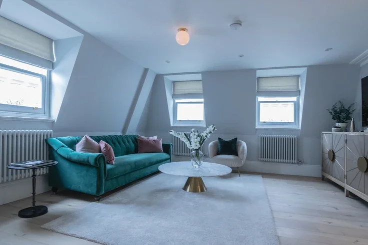 Flat Queensberry Mews West in Greater London
