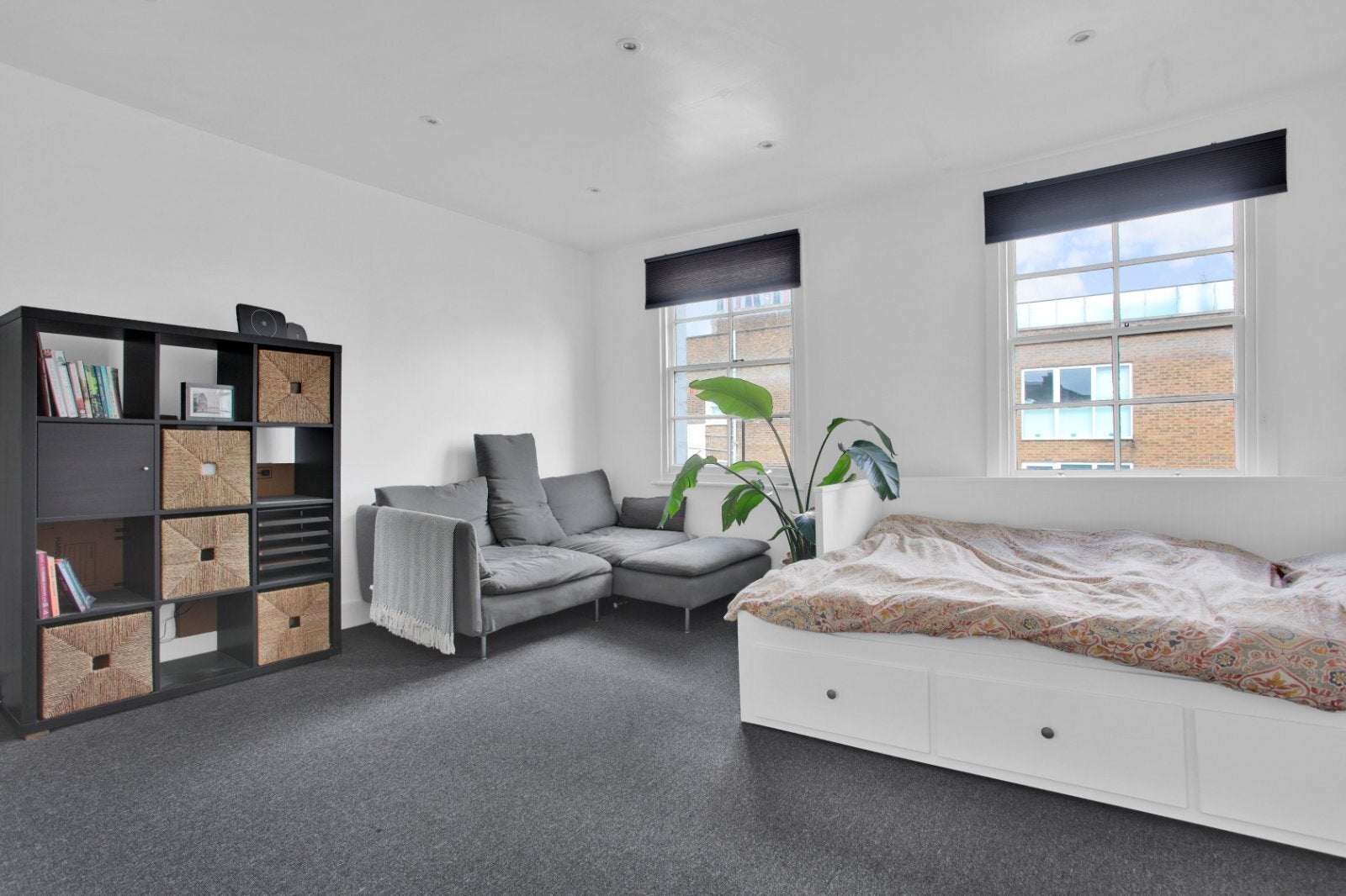 Flat Royal College Street in Greater London