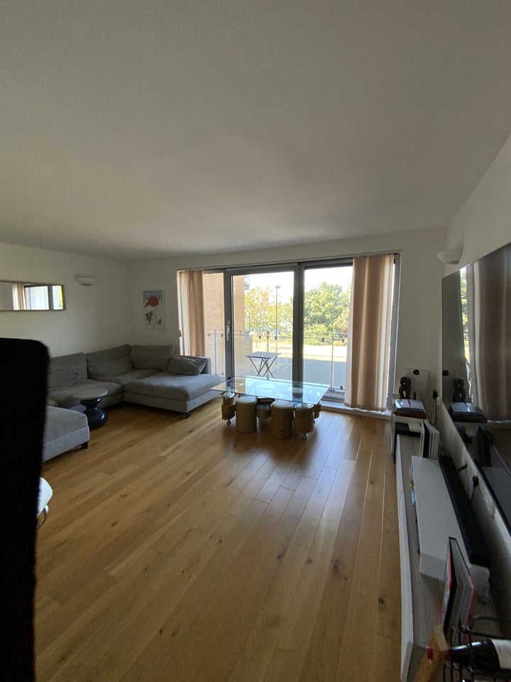 Flat Merbury Close in Greater London