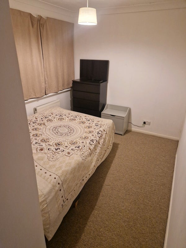 Room Waters Edge in Maidstone