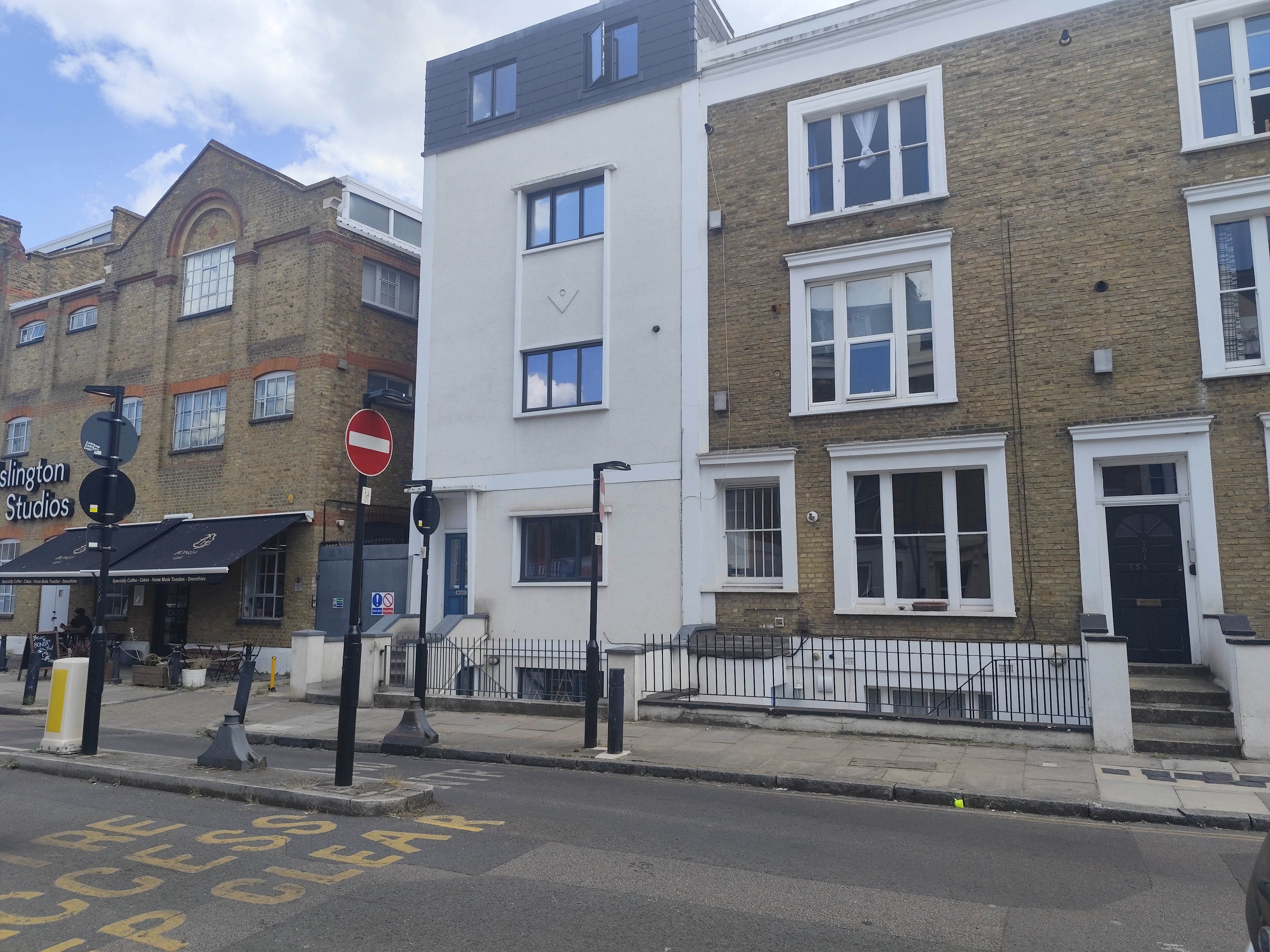 Flat Marlborough Road in London