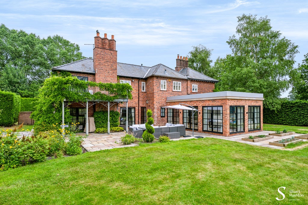 House Chelford Lane in Over Peover