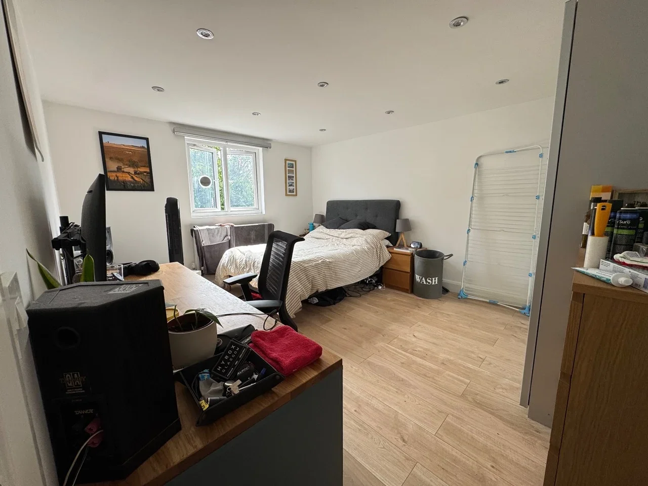Flat Montpelier Road in Greater London