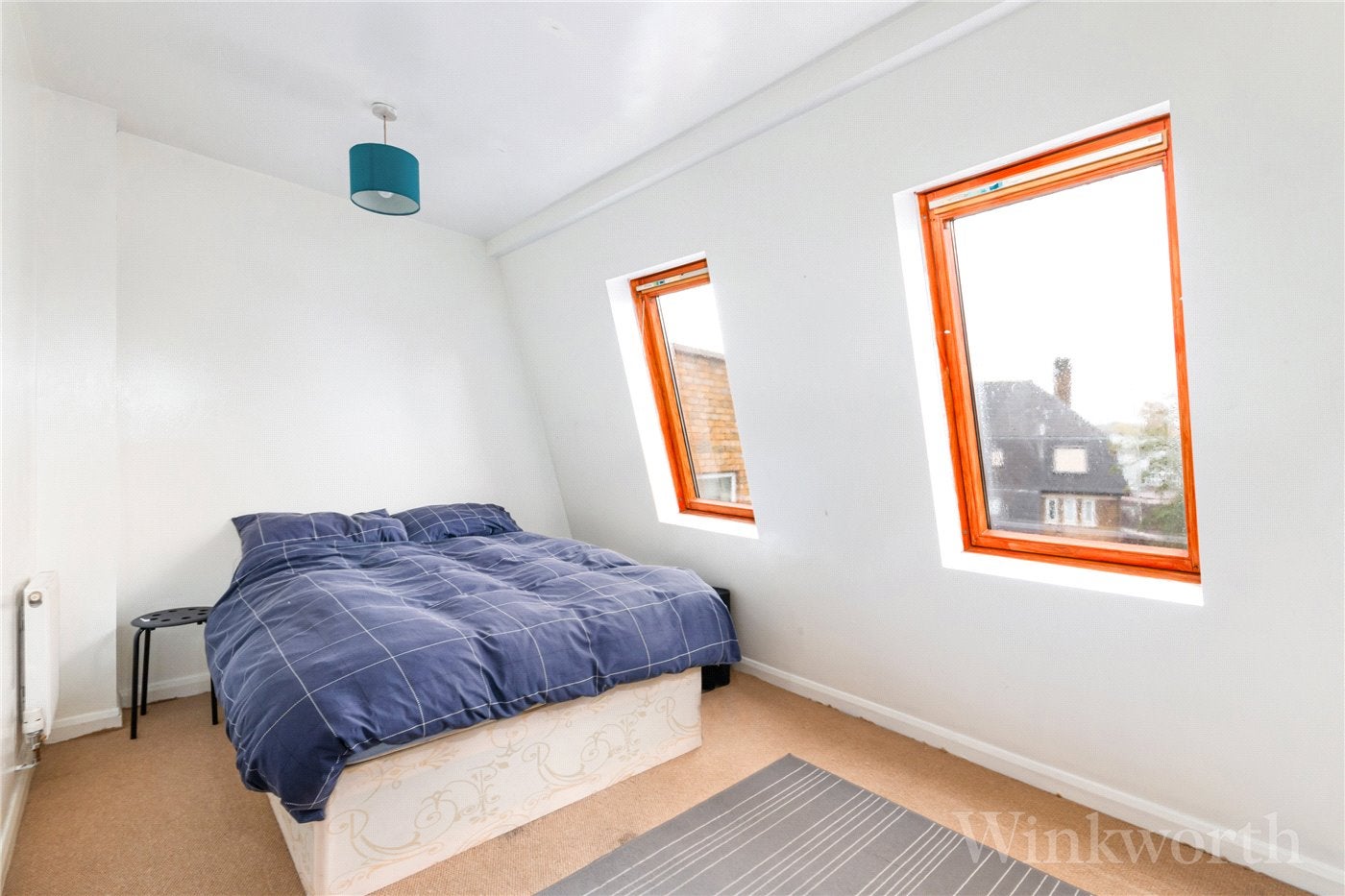 Flat Peckham High Street in Greater London