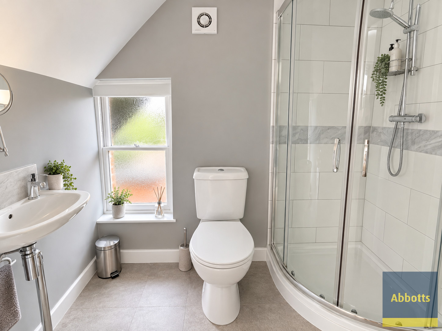 Room Westerfield Road in Ipswich