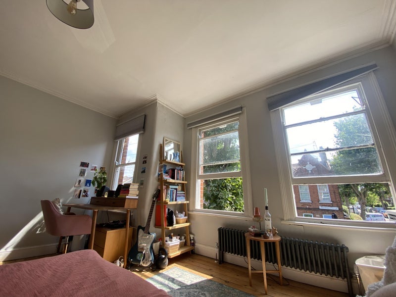 Room Cornwallis Road in Greater London
