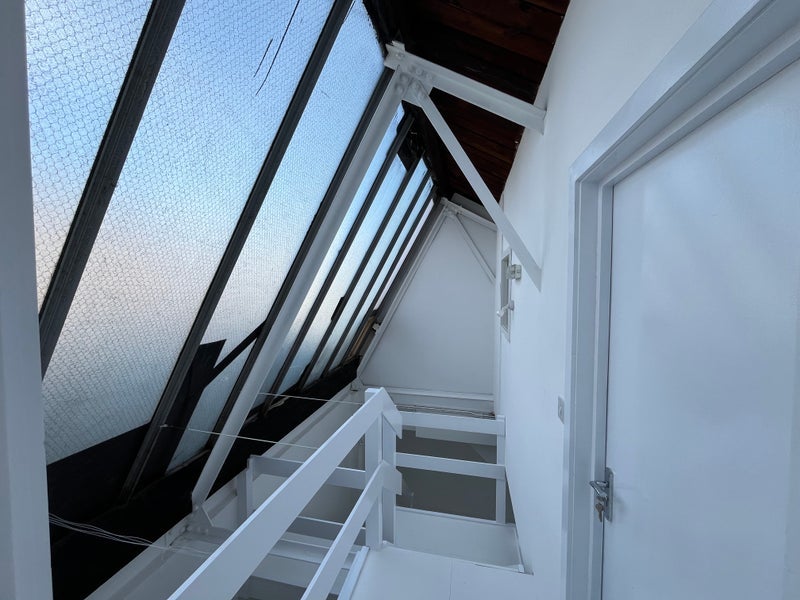Room Hermitage Road in Greater London