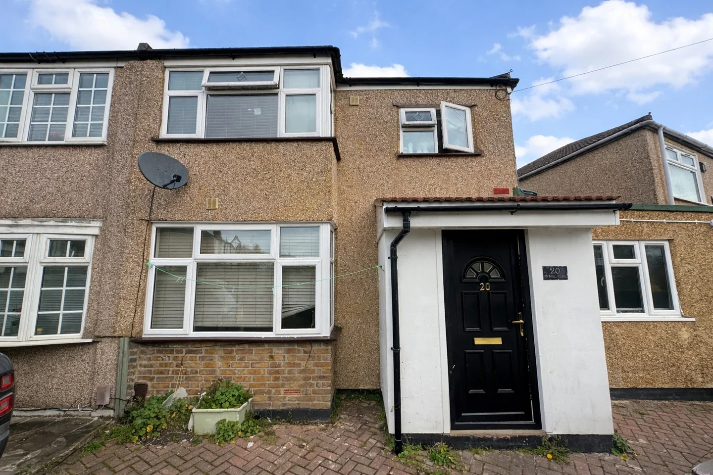 Room Grange Close in Greater London