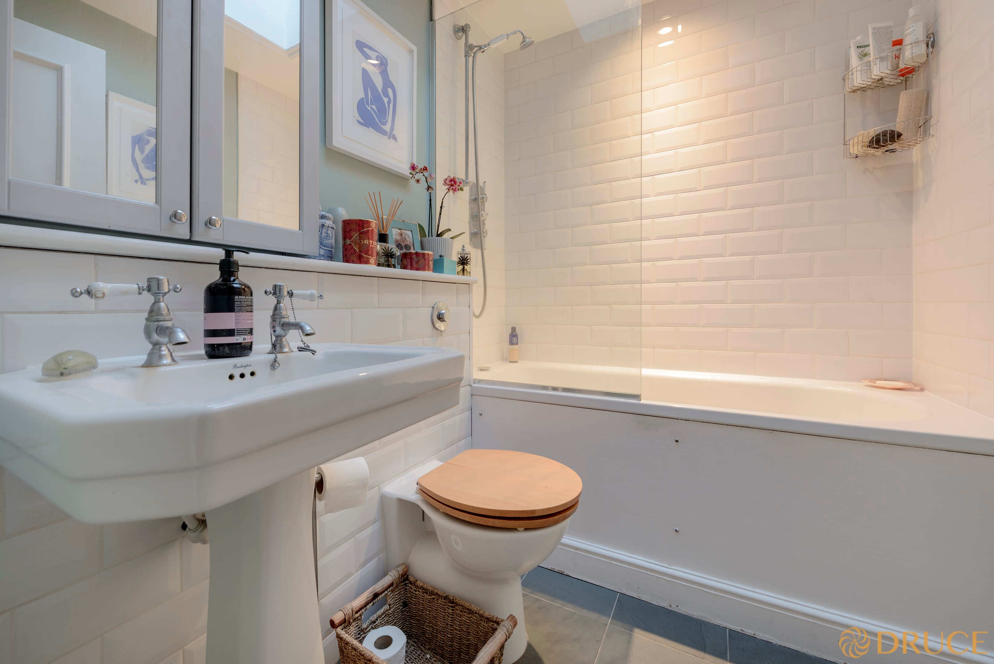 Flat Elsham Road in Greater London