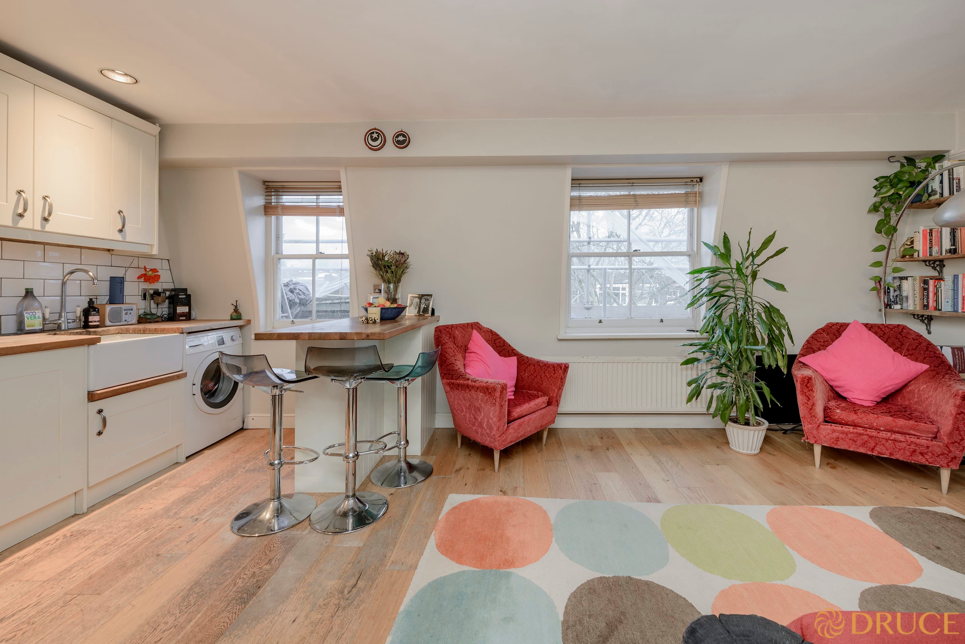 Flat Elsham Road in Greater London