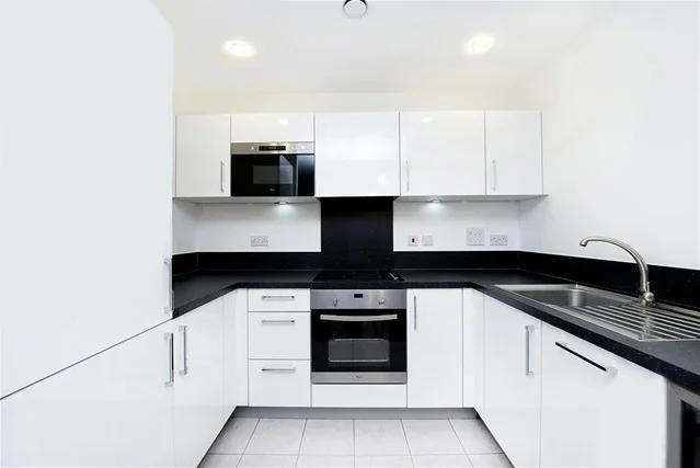 Flat Oxley Square in Greater London