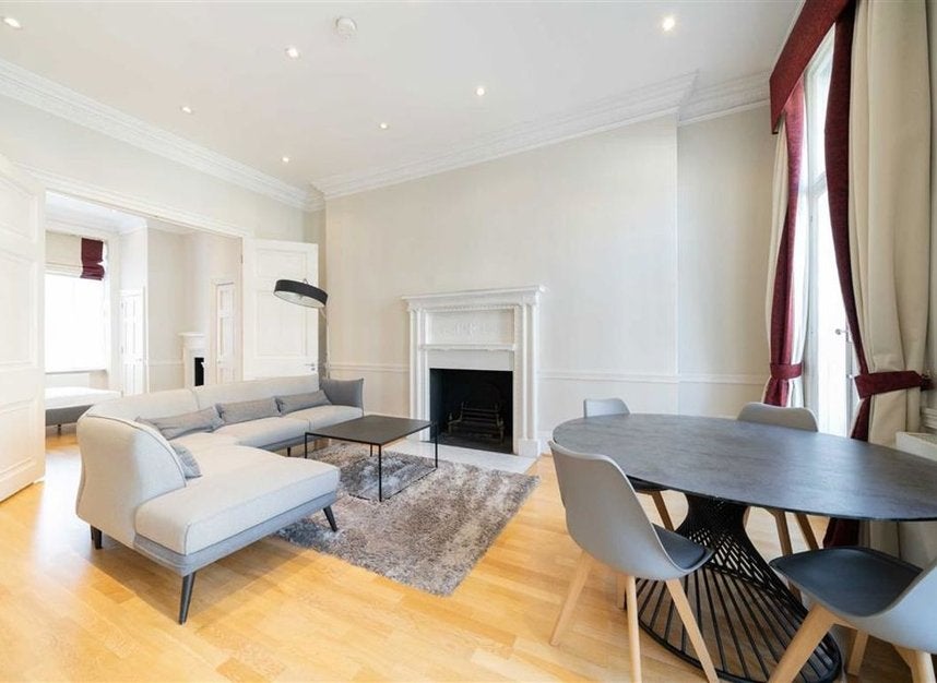 Flat Gloucester Place in City of Westminster