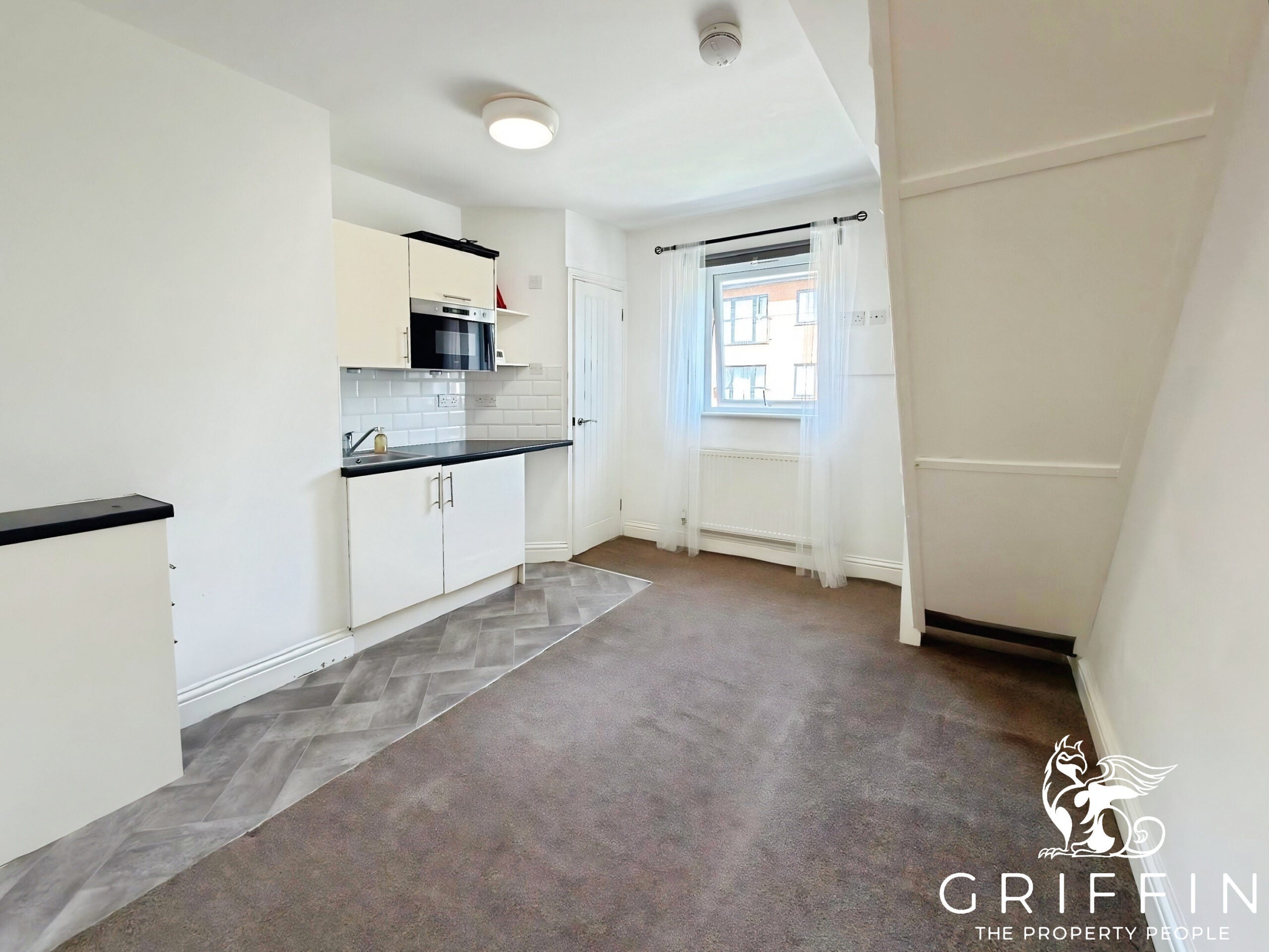 Room London Road in Grays