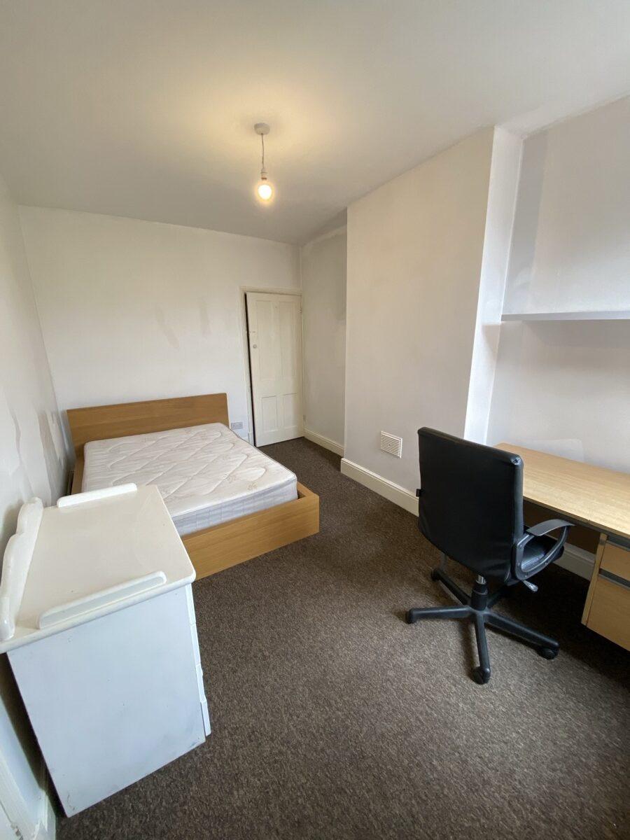 Room Bulwer Road in Leicester