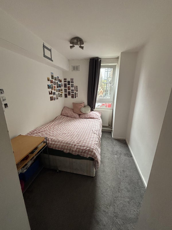 Room St Stephen's Road in Greater London