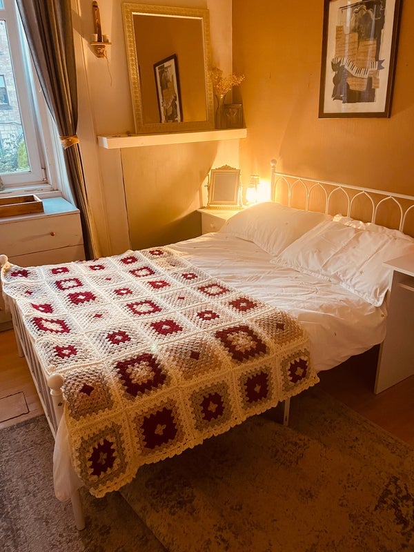 Room Queen's Drive in Glasgow