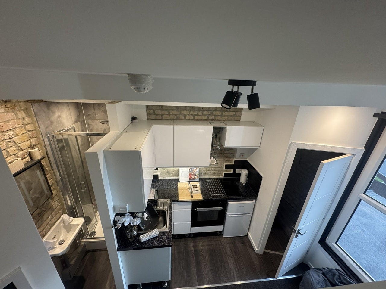 Room The Avenue in Gravesham