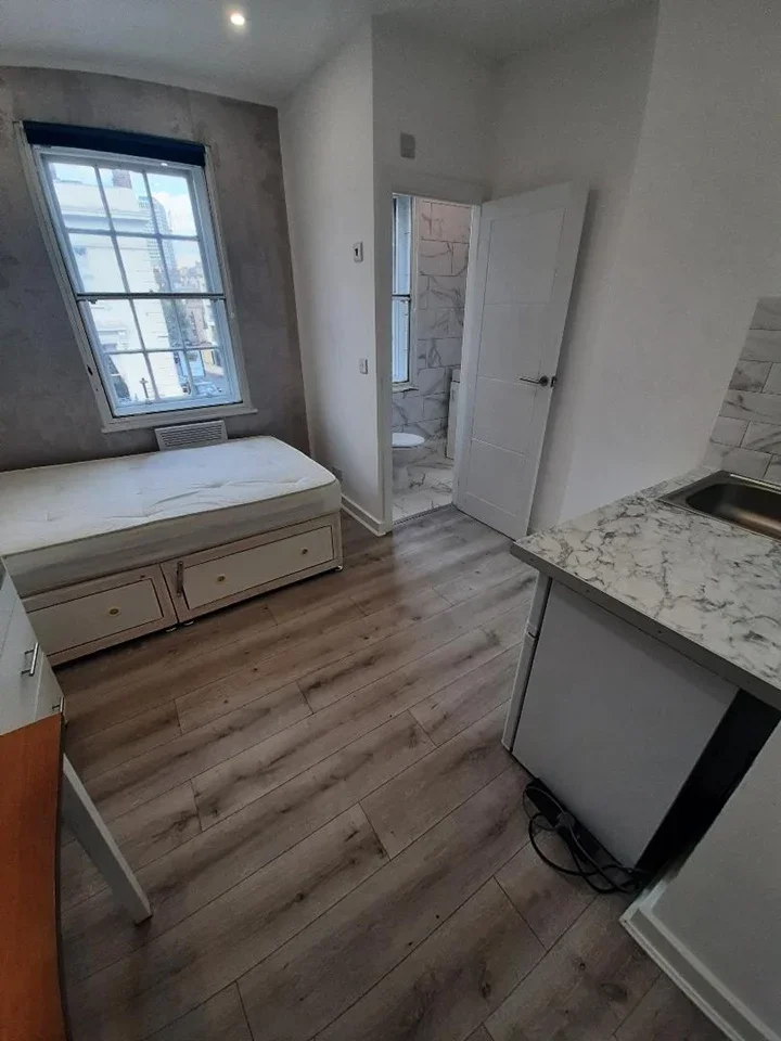 Room Tachbrook Street in City of Westminster