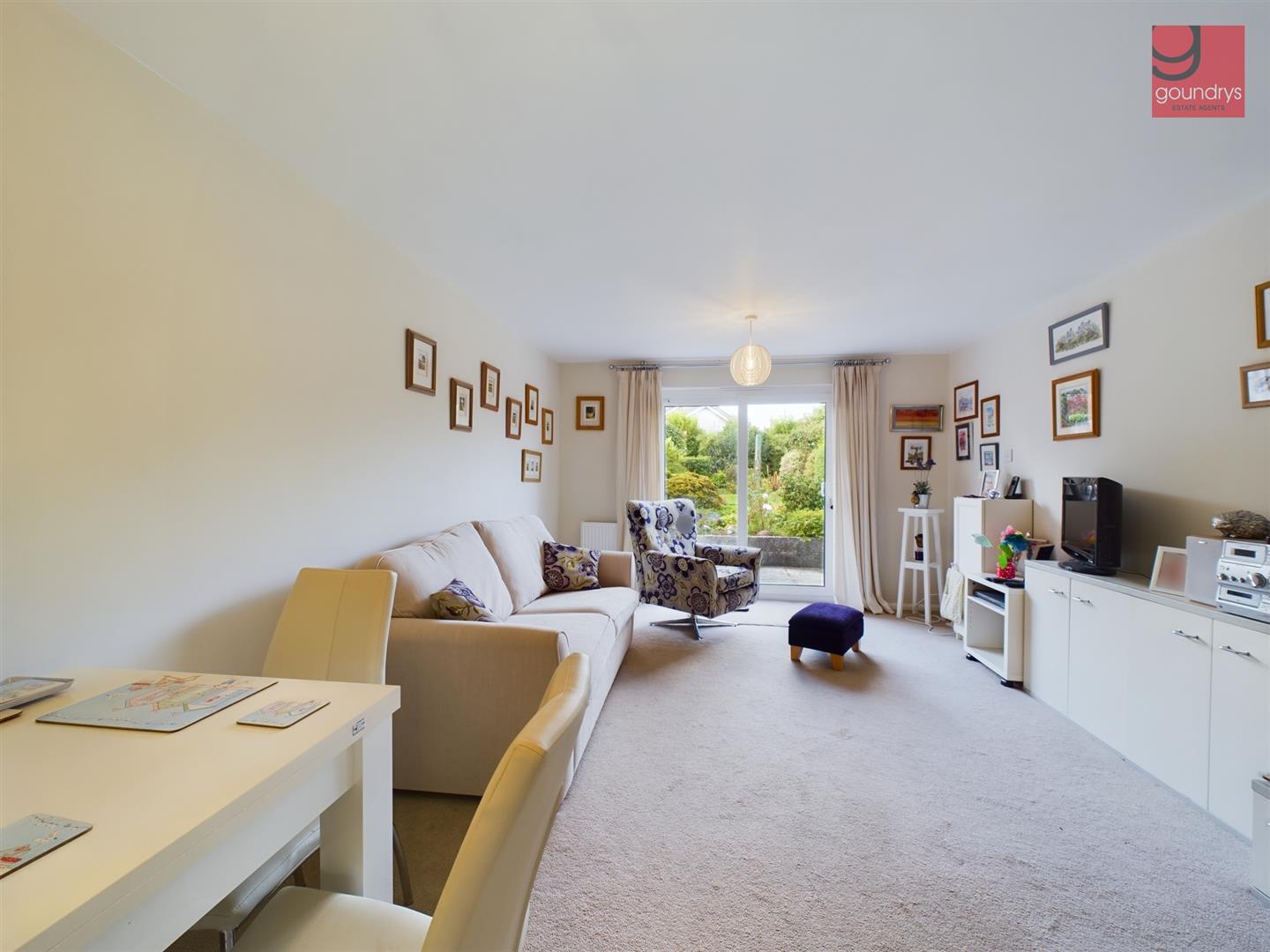 House Henley Close in St Agnes