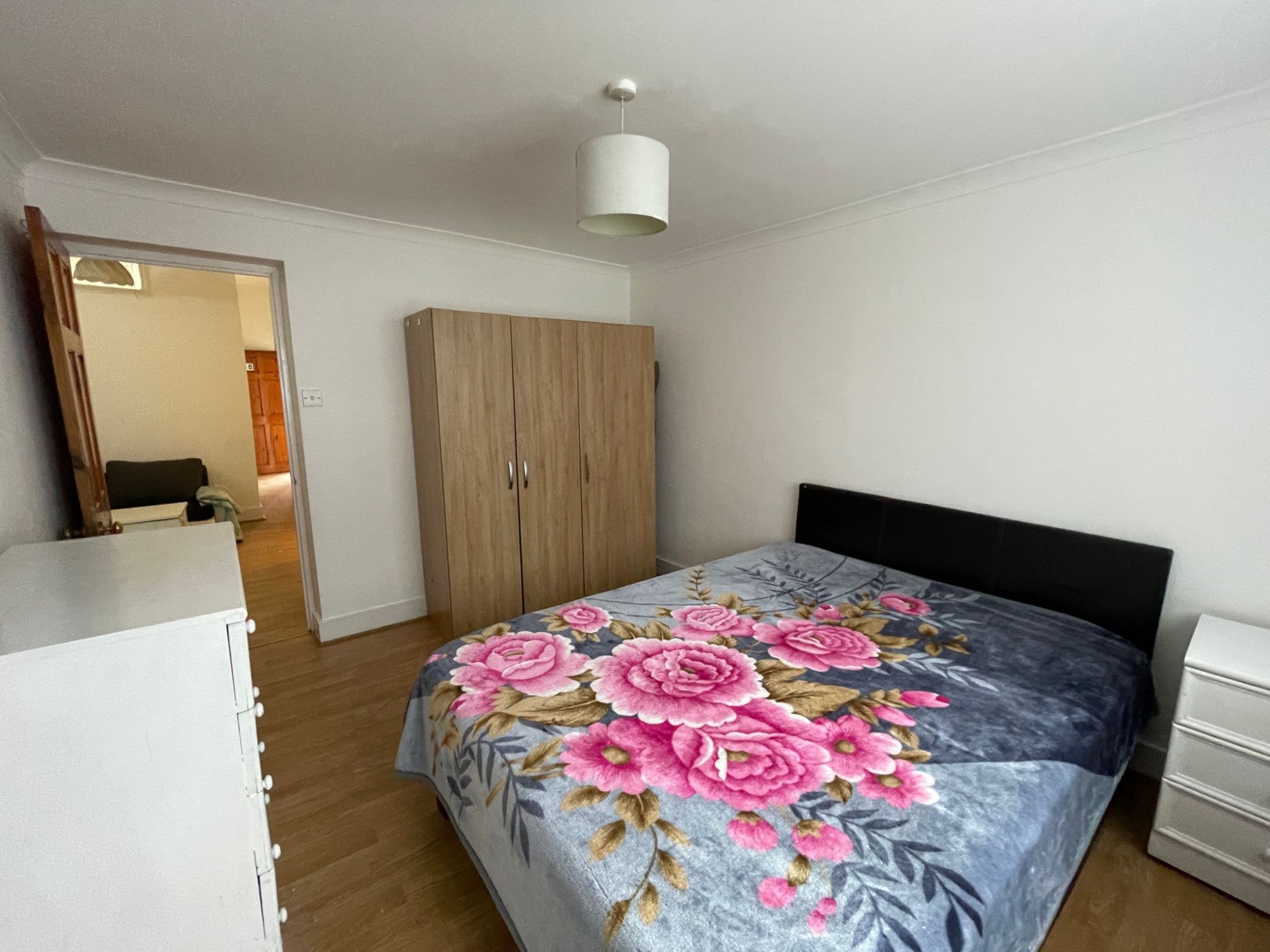Flat Kensington Gardens in Greater London