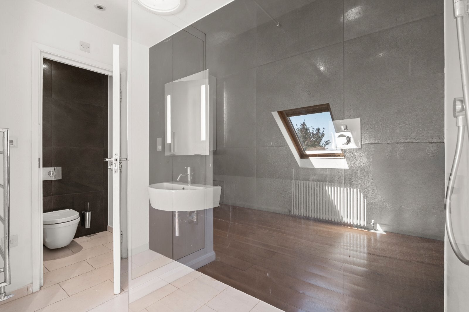 Flat Aylestone Avenue in Greater London