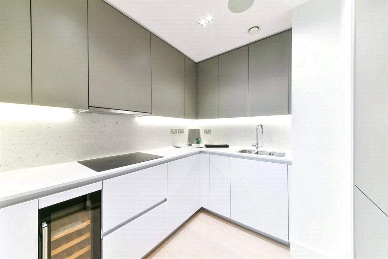 Flat Dingley Road in Greater London