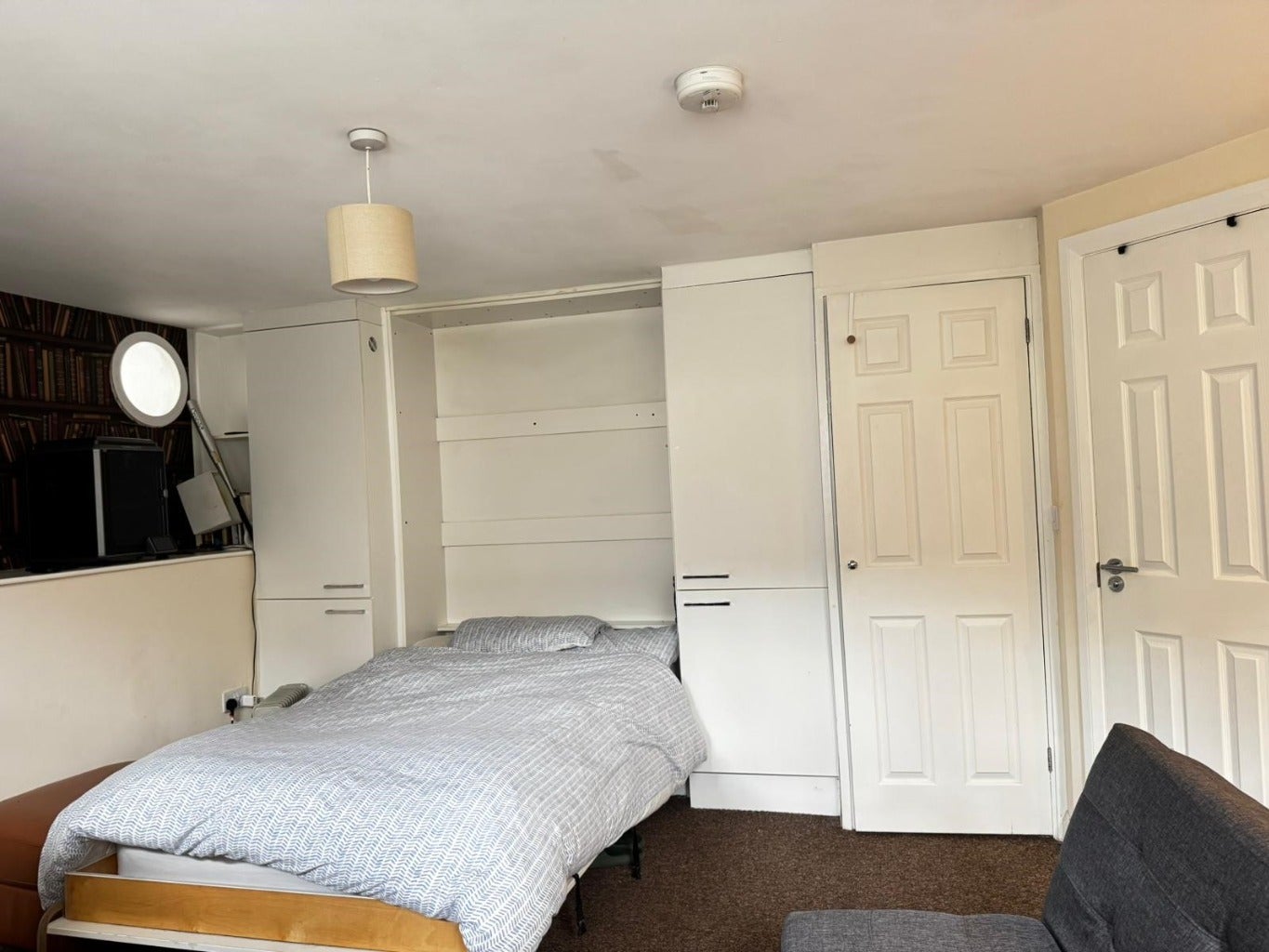 Flat Hewlett Road in Cheltenham