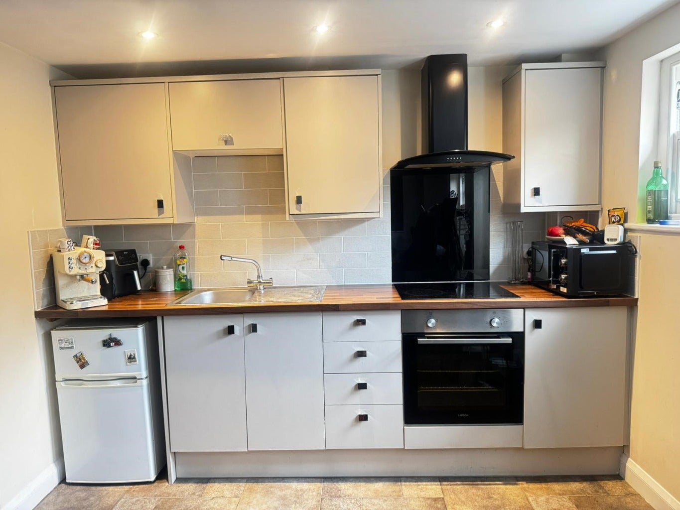 Flat Hewlett Road in Cheltenham