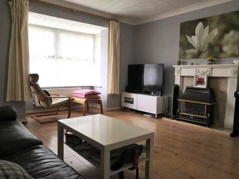 Room Squires Way in Coventry