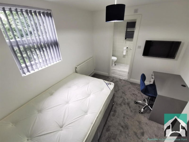 Room Winnie Road in Birmingham