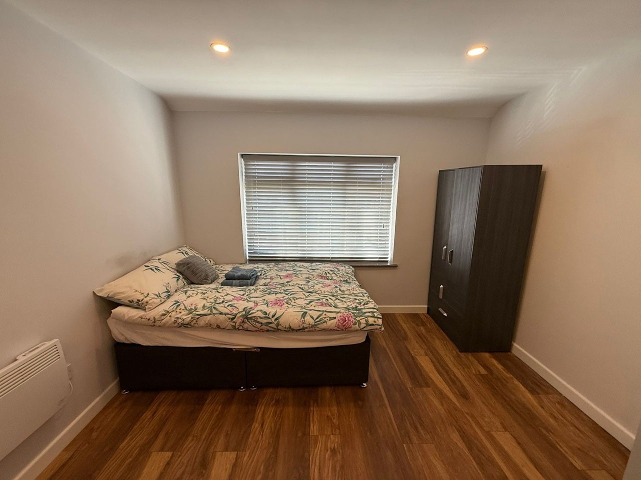 Flat Anthony Road in Greater London