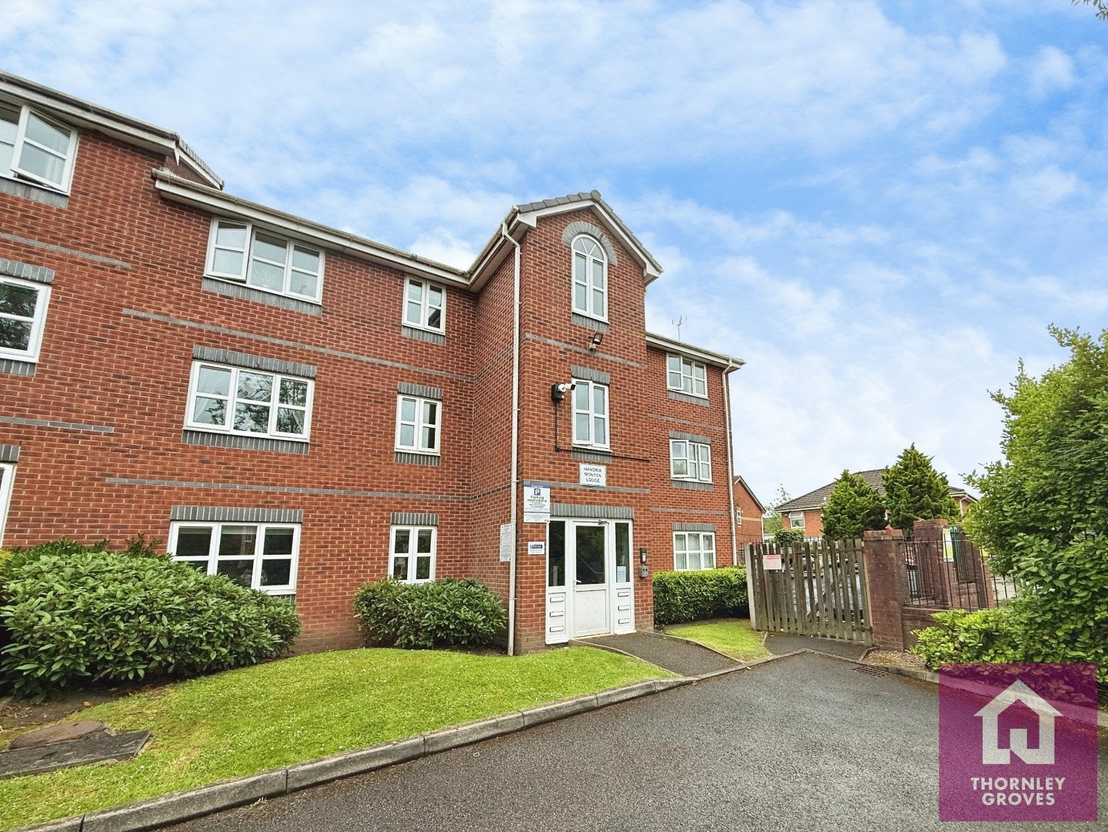 Flat Montonfields Road in Salford